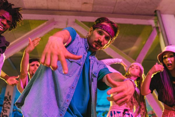 How Can Small Businesses in the UK Navigate Changing Economic Landscapes?